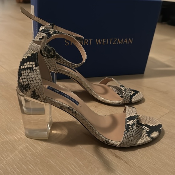 Stuart Weitzman Nude Clear heel python heels size 8 like new - Picture 3 of 7